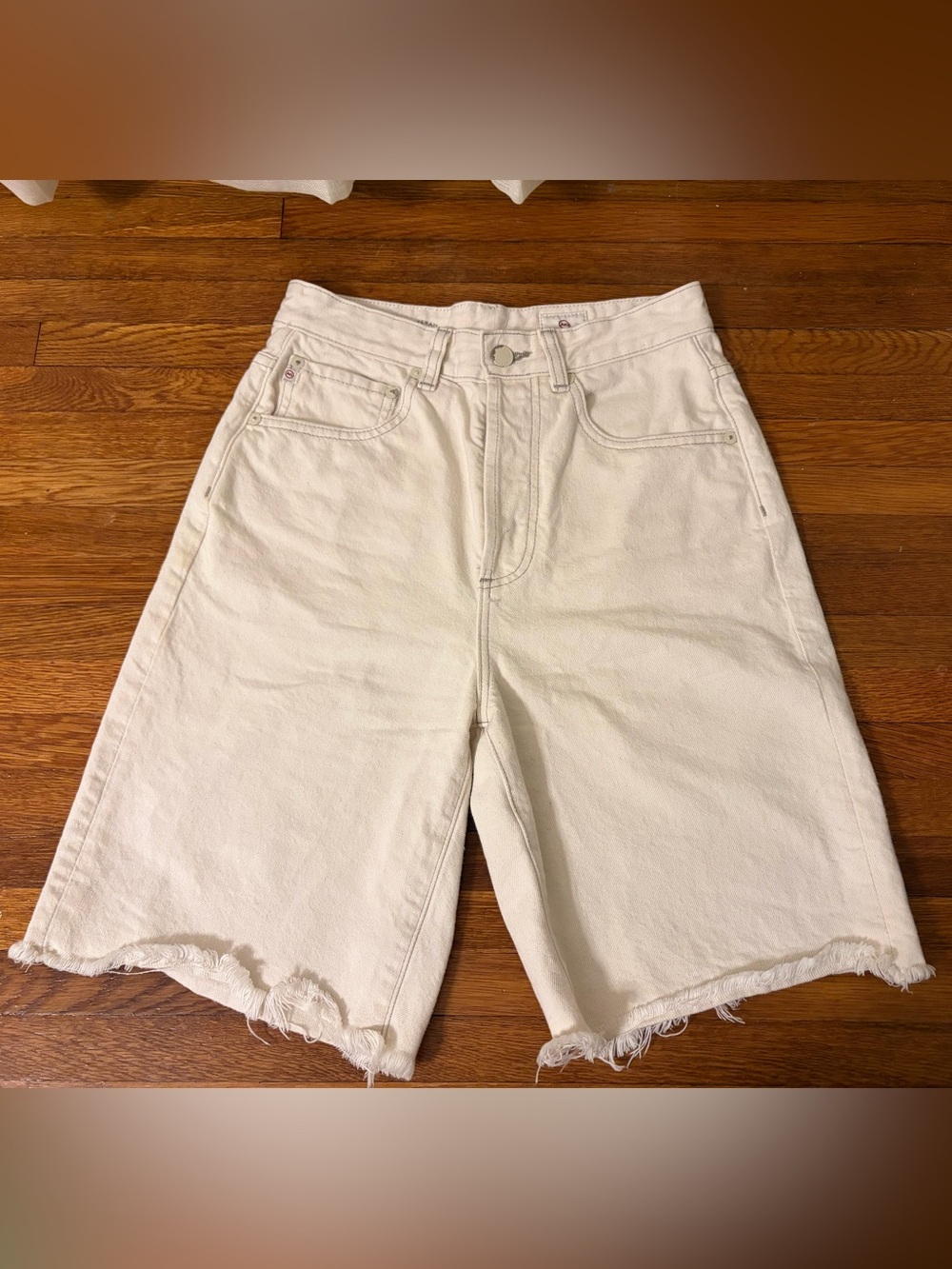 AG - Agolde - White Raw-Hem Denim Shorts size 24